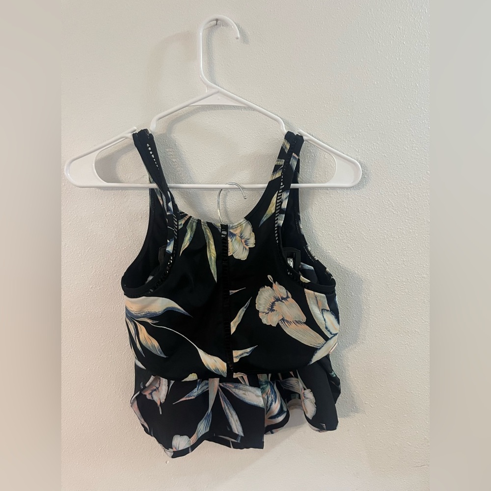 2-Piece Roxy swimsuit set